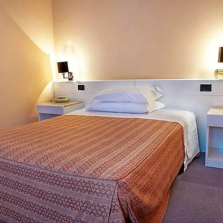 Hotel Giovanni 4*
