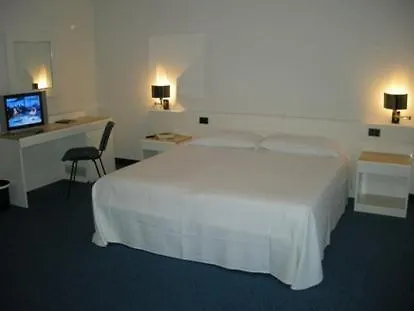 Giovanni 4* Padua